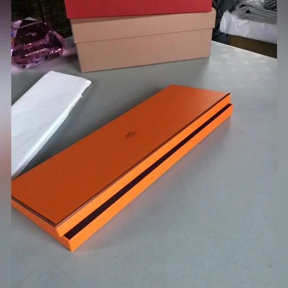 HERMES EMPTY BOX WITH ONE TISSUE SHEET NO LOGO SMALL CARD LOGO PRINTED ENVELOPE - Picture 8 of 14